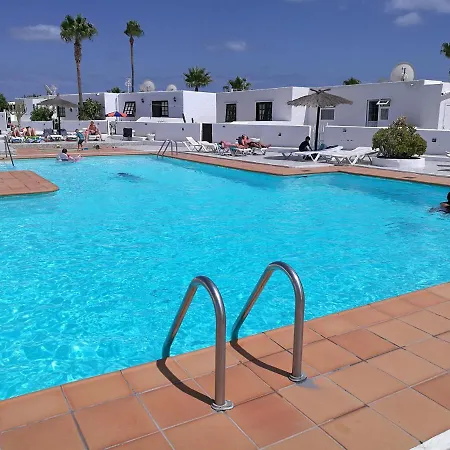 Апартаменти Casa Dilama - 2 Bedroom Bungalow - Great Value - Great For Smaller Families
